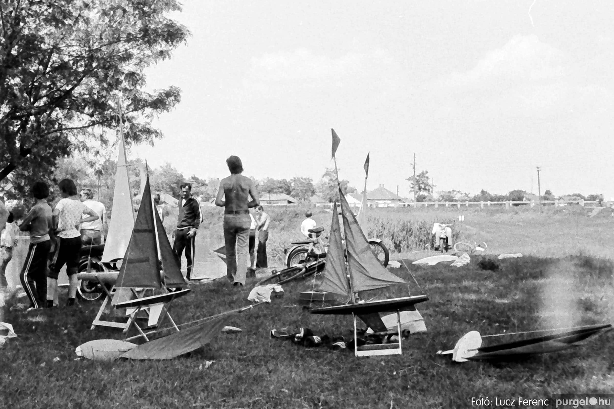 177 1979. Modellező szakkör a Kórógy-tónál - Fotókː LUCZ FERENC©