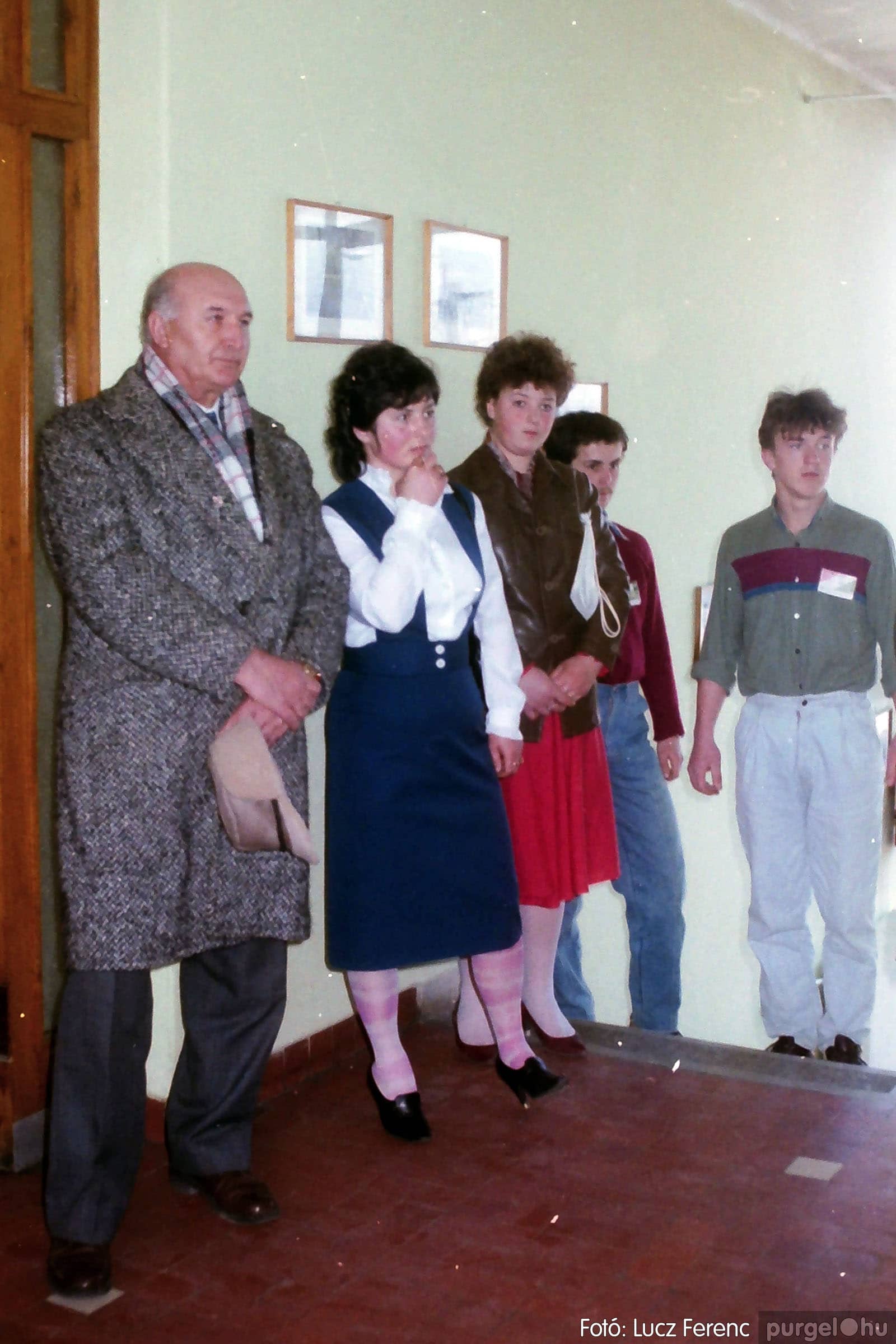 276 1987. Megemlékezés a tanácsházán - Fotókː LUCZ FERENC©