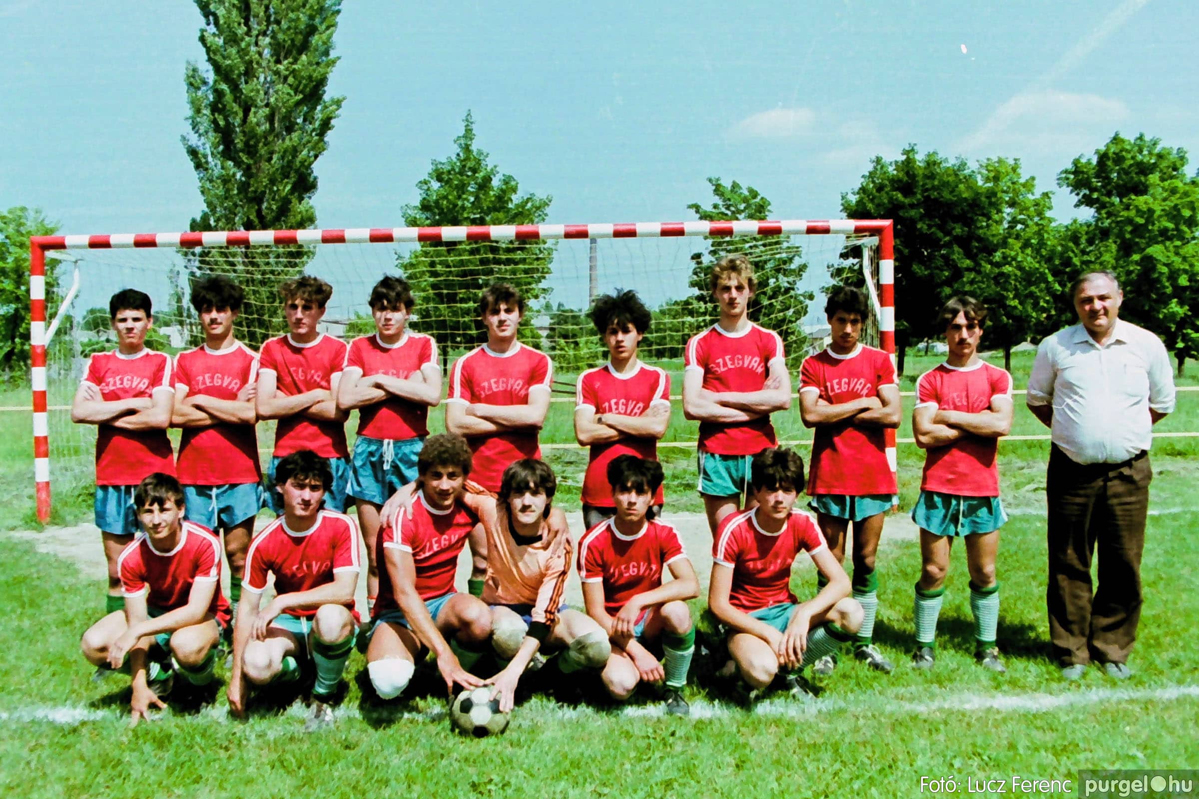 300 1990-es évek - Focicsapatok csoportképei - Fotókː LUCZ FERENC©