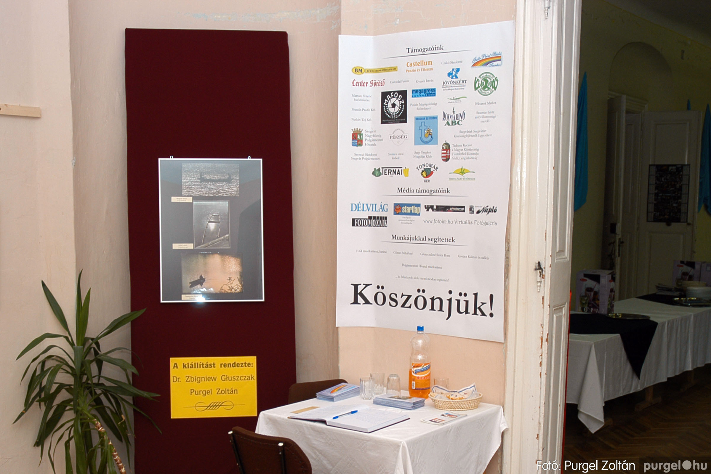 2004.09.25. Hétköznapok fotópályázat kiállítása - Fotókː PURGEL ZOLTÁN©