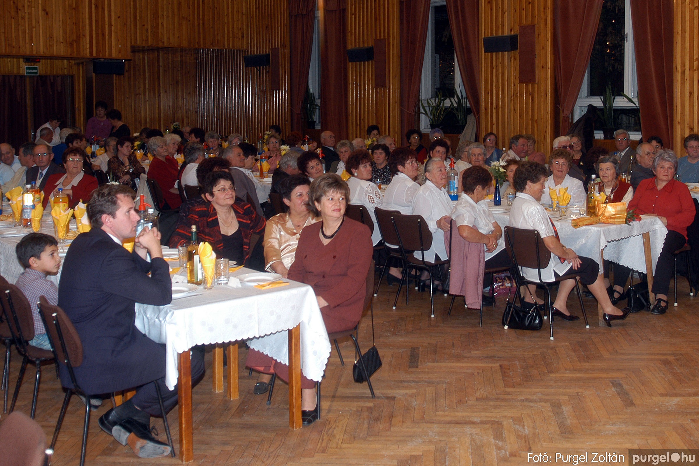 2006.11.25. Szép Öregkor Nyugdíjas Klub bál - Fotókː PURGEL ZOLTÁN©