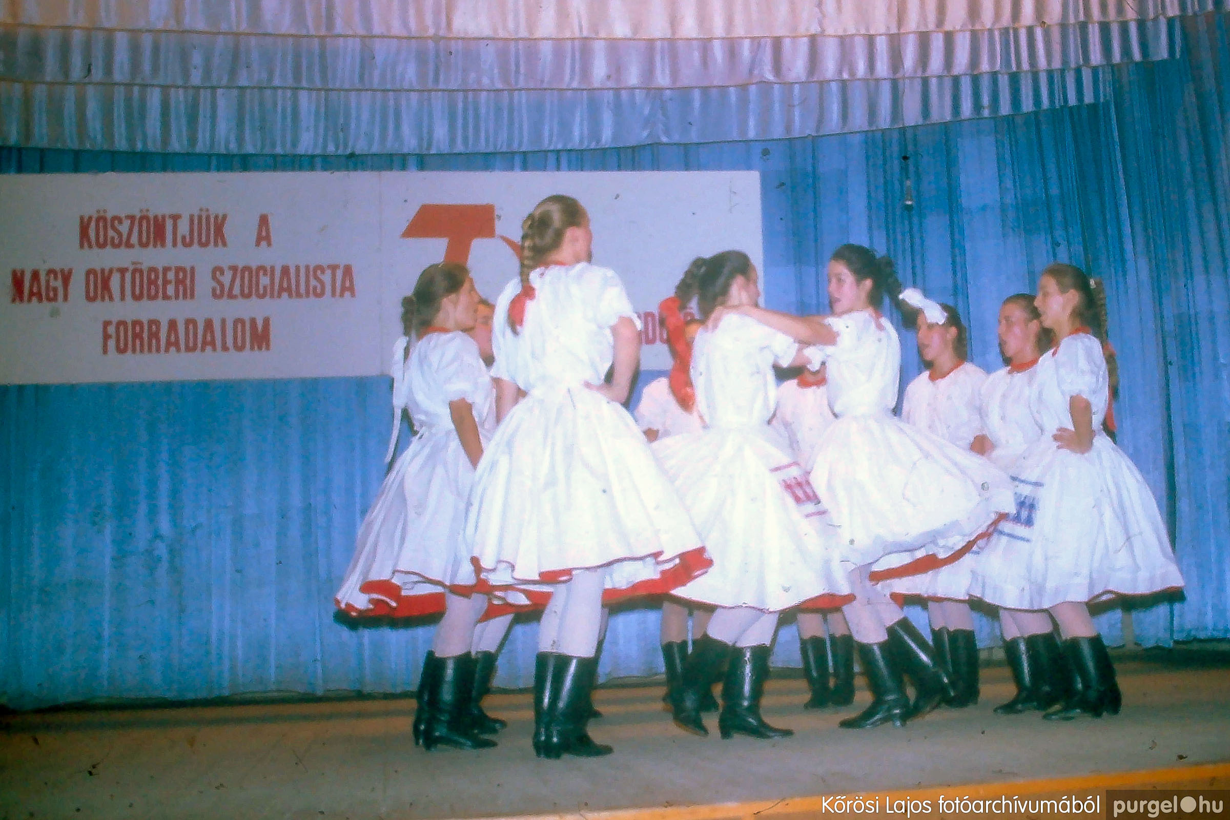 055 1980-as évek - November 7-i ünnepség - Fotókː KŐRÖSI LAJOS©