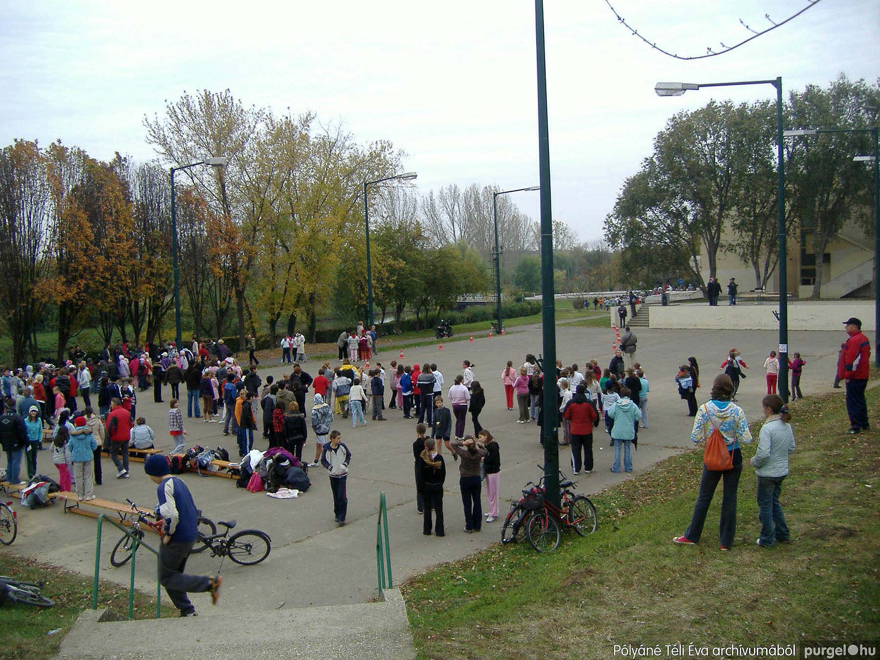 2009.11.03. Reformáció futóverseny, Szentes - PÓLYÁNÉ TÉLI ÉVA archívumából