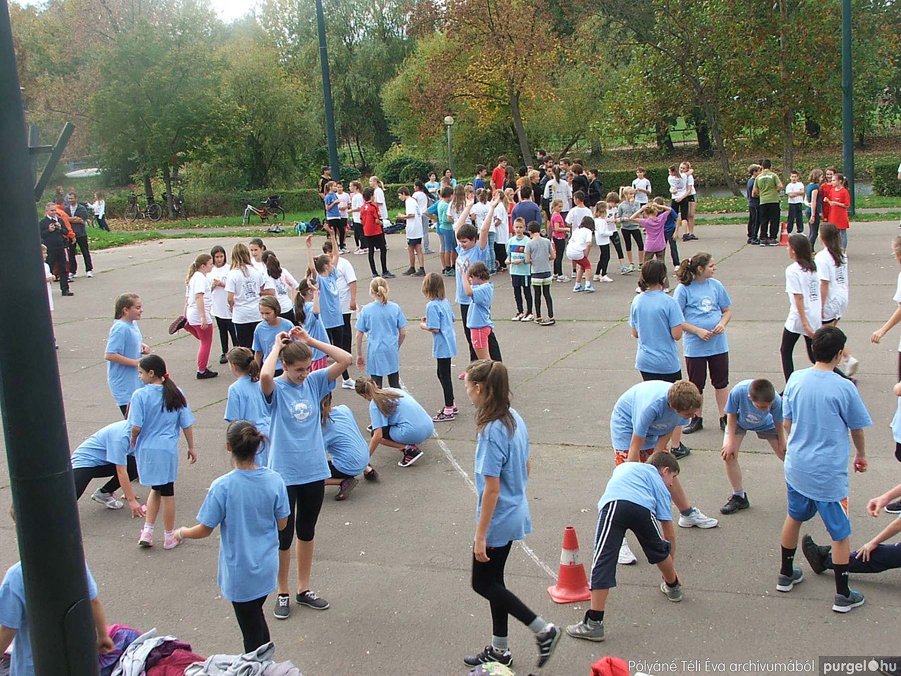 2013.10.22. Reformáció futóverseny, Szentes - PÓLYÁNÉ TÉLI ÉVA archívumából